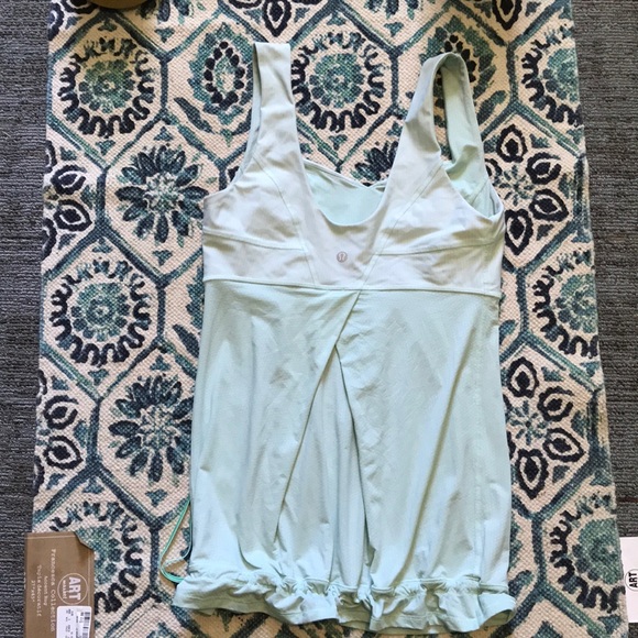 Lululemon Athletica Tie Bottom Mint Tank 6 - Picture 4 of 5